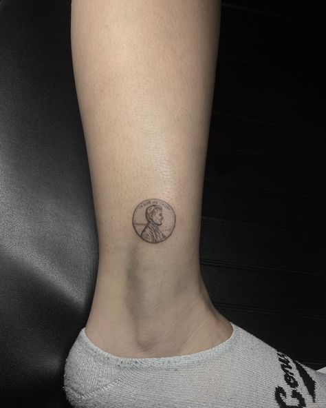 Small Penny Tattoo, Wheat Penny Tattoo, Quarter Tattoo Coin, Penny Tattoo Simple, Lucky Penny Tattoo, Penny Tattoo Ideas, Dime Tattoo, Chloe Tattoo, Coin Tattoo