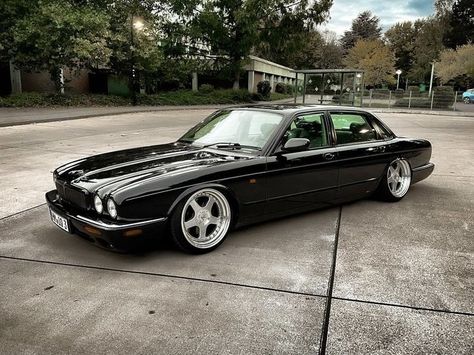 Jaguar Xjr, Hummer Cars, Euro Cars, Custom Muscle Cars, Awesome Cars, Jaguar Xj, Jaguar Car, European Cars, Vroom Vroom