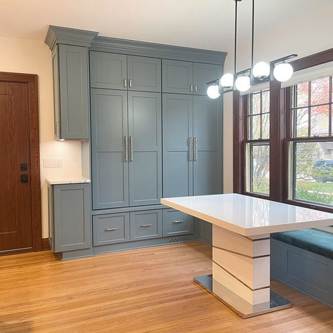 Dining Room To Mudroom, Mud Room Kitchen Combo, Mudroom Dining Room Combo, Kitchen Mudroom Combo, Mudroom Pantry Combo, Mudroom Pantry, Mudroom Kitchen, Kitchen Mudroom, Window Seating