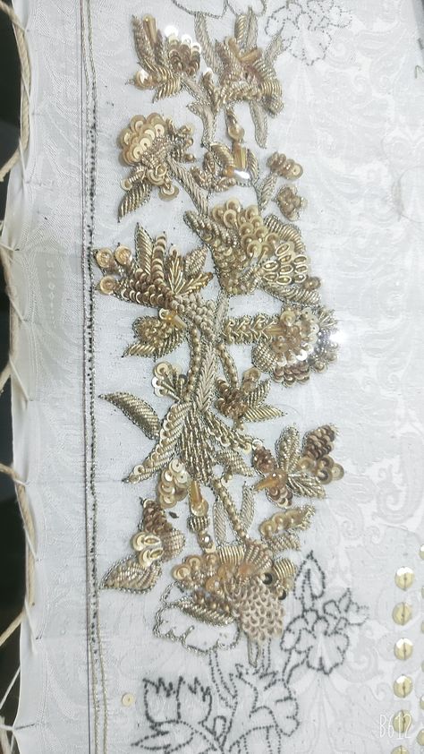 Zardosi Border, Dabka Border Embroidery, Zardozi Border, Zardosi Border Design, Zardozi Embroidery Designs Border, Dress Designs For Stitching, Zardosi Embroidery, Gold Work Embroidery, Embroidery Fashion Detail