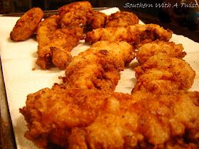 Southern Fried Chicken Tenders, Southern With A Twist, Perfect Fried Chicken, Southern Chicken, Chicken Tenderloin Recipes, Fried Chicken Tenders, Chicken Entrees, Southern Fried Chicken, Chicken Tender Recipes