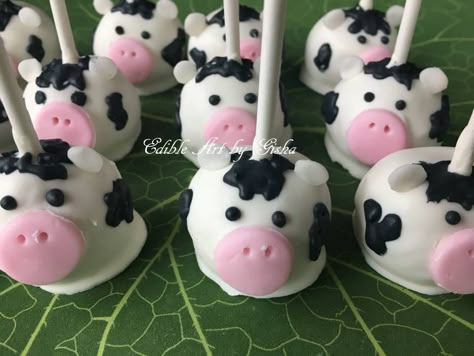 Cow Themed Cake Pops, Cow Cake Pops Diy, Cow Themed Desserts, Cow Party Cake, Cow Cakepops, Cow Print Cake Pops, Cow Cakes Birthday Girl, Cow Baby Shower Theme Girl, Cow Desserts