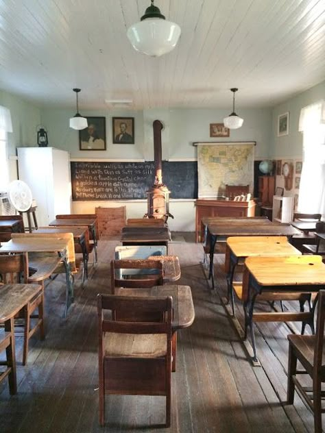 Avery Street Design Blog: Schoolhouse Style Greenhouse Cafe, Schoolhouse Style, Daycare Decor, Lego Collection, Old School House, Pioneer School, School Interior, Dresser Top, Breaking Point