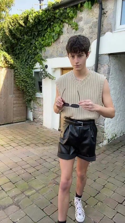 Sando Outfit For Men, Sando Outfit, Grey School Shorts, Queer Outfits, Outfits Aesthetic Men, Men Street Style, Men Wearing Skirts, Met Gala Outfits, Coquette Core