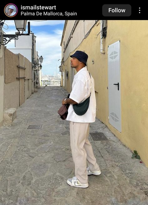 Mallorca Outfit, Bucket Hat Outfits, Tan Linen Pants, Mens Linen Pants, Ibiza Outfits, Black Bucket Hat, Mens Bucket Hats, Summer Ootd, Vacay Outfits