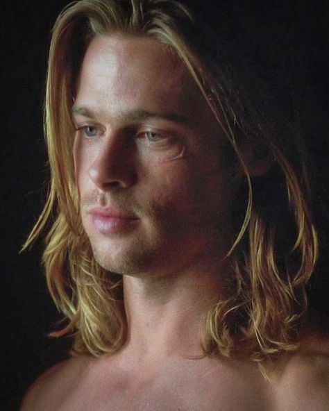 Brad Pitt’s Instagram photo: “😻 #BradPitt” Tristan Ludlow, Brad Pitt Long Hair, Brad Pitt Troy, Guy Aesthetic Outfits, Brad Pitt Hair, Legends Of The Fall, Tyler Durden, Hollywood Men, Beard Model