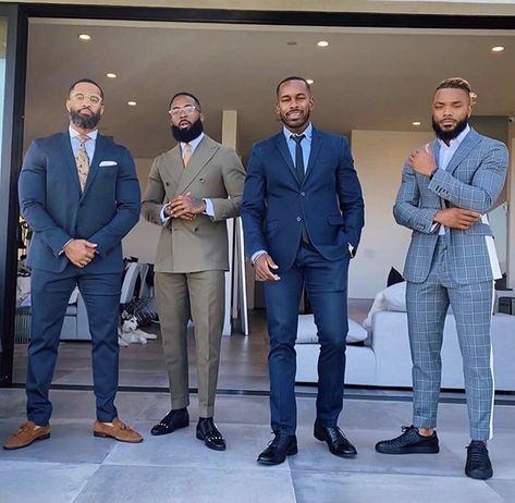 Men With Class Gentleman Style, Black Mens Fashion Suits, Graduation Fits, Prom Outfits For Guys, Black Men Suits, Business Casual Outfits Winter, Wedding Guess, Business Attire For Men, Men In Suits