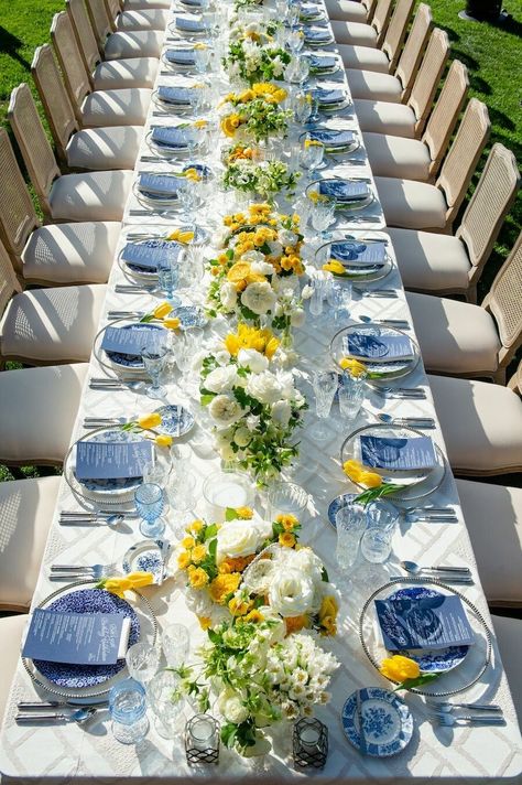 Lemon And Blue Themed Party, Centerpiece For Circle Table, Amalfi Engagement Party, Lemons Table Decor, Blue And White Italian Wedding, Amalfi Table Setting, Euro Summer Theme Party, Capri Wedding Theme, Coastal Italian Dinner Party