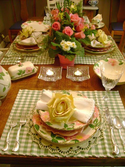 SAVANNAH GRANNY: IT'S SPRING AT MY HOUSE!!! Desert Rose Tablescapes, Franciscan Desert Rose Tablescape, Rose Tablescape, Desert Rose China, Desert Rose Dishes, Dessert Rose, Spring Gingham, Pretty Table Settings, Franciscan Desert Rose