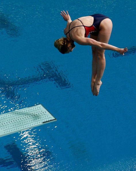 Dive In Movie, Olympic Diving, High Diving, Swimming Snorkel, Scuba Diving Quotes, Diving Quotes, Diving Springboard, Diving Wetsuits, Technical Diving