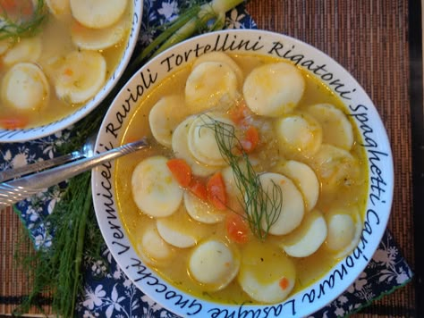 Ravioli En Brodo Ina Garten, Ina Garten Ravioli En Brodo, Ravioli En Brodo, Lacto Vegetarian, Ravioli Soup, Best Ina Garten Recipes, Stews Recipes, Ina Garten Recipes, Cheese Ravioli