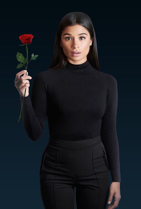 Diane Guerrero Orange is the new black Beautiful girl Black Beautiful Girl, Latino Actresses, Sixth Form Outfits, Doom Patrol, Jane The Virgin, Orange Is The New, Orange Is The New Black, Girl Style, Celebrities Female