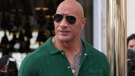 Dwayne ‘The Rock’ Johnson Goes Green in Percival Polo Shirt for ‘Black Adam’ Press Tour in Madrid – WWD Adams Movie, Dwayne The Rock Johnson, The Rock Johnson, Superhero Movie, Adam Black, Black Adam, Movie Black, Rock Johnson, The Rock Dwayne Johnson