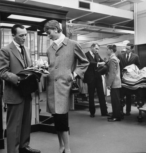 Brooks Brothers, 5th Floor, NYC, c.1955 Nina Leen, Vintage Brooks Brothers, Woman Shopping, Retro Inspiration, Editorial Photos, Color Image, Well Groomed Men, Mens Fashion Trends, Colour Images