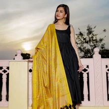 Buy Black Strap In Love With Dupatta Online in India for Women - Ambraee Black Dress Dupatta Combination, Black Combination Color Dress Indian, Dupatta Designs Ideas Color Combinations, Yellow Dupatta Color Combinations, Kurti Color Combinations, Yellow Kurti Color Combinations, Yellow Combination Outfits Indian, Kurti Dupatta, Ethnic Trends