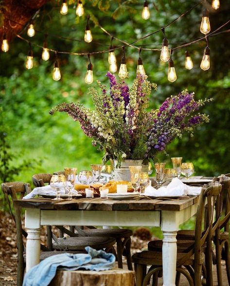 With these outdoor backyard party ideas, your next event will be a blast!  Come to see these amazing summer and spring table decorations for adults and teens.  Perfect for birthday, graduation, holiday, and fall during the day or night.  Styles like elegant French country, rustic, farmhouse flower decorations. french country cottage Backyard Party Decorations, Birthday Party Decorations For Adults, Cottage Dining Rooms, Elsie De Wolfe, Spring Table Decor, Outdoor Dinner Parties, Tafel Decor, Outdoor Party Decorations, Outdoor Dinner