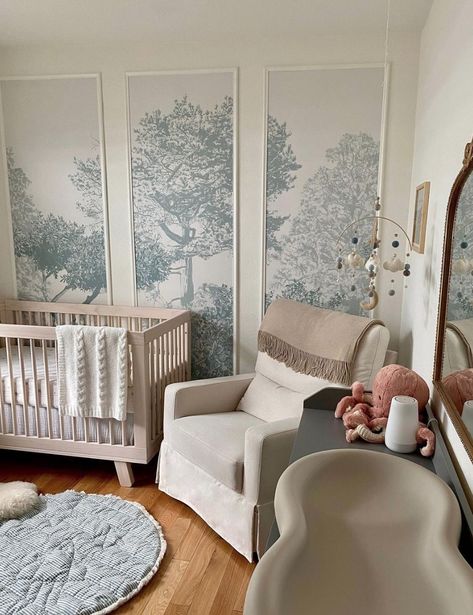 Dinosaur Toddler Room, Trees Mural, Nursery Ideas Boy, Wallpaper Colour, Trendy Nursery, Kindergarten Wallpaper, Nursery Trends, Tree Mural, Nursery Mural