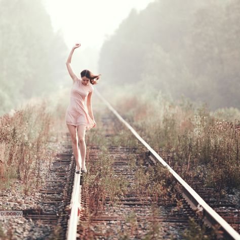 Train Track Poses, Train Track Photoshoot, Railroad Photoshoot, Amelia Aesthetic, Train Tracks Photography, Enchanted Forest Prom, Abandoned Train, Railway Track, Senior Photo Poses