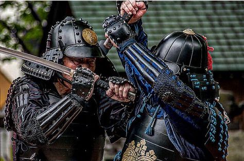 Samurai Samurai Duel, Japanese Warriors, Samurai Concept, Samurai Armour, Inoue Takehiko, Japanese Armor, Feudal Japan, Warring States Period, Samurai Artwork