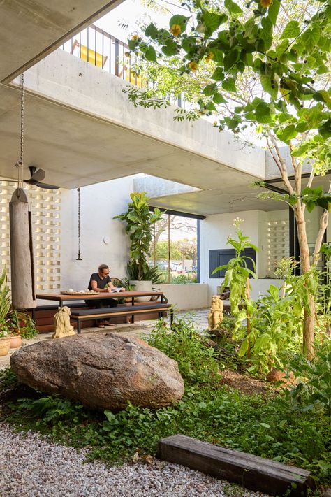 Passive Solar Design, Solar Design, Vernacular Architecture, Architecture Awards, Storey Homes, Courtyard House, Seasonal Garden, Studio Photo, Brickwork