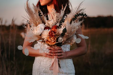 Evergreen Bride LLC Bride Presents, Flower Colouring In, Wood Flower Bouquet, Boho Wedding Bouquet, Southwest Wedding, Finishing Materials, Wood Wedding, Wood Flowers, Wooden Flowers