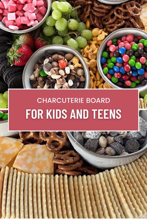 Hosting parties can be hard with all the kids and food. This Easy Charcuterie Board for Kids and Teens makes it so much easier. Easy Charcuterie Board Ideas, Charcuterie Board For Kids, Diy Food Display, Easy Charcuterie Board, Chocolate Chex Mix, Easy Charcuterie, Chocolate Chex, Club Crackers, Hosting Parties