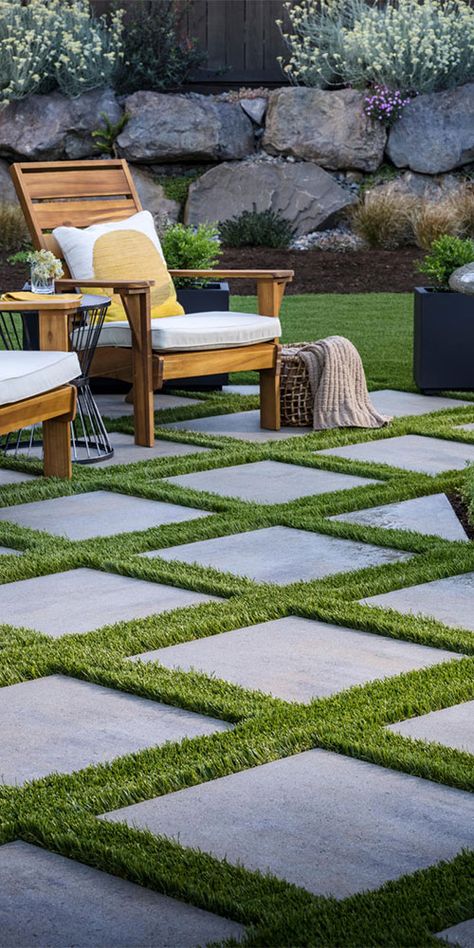 Cement Grass Pavers, Rectangle Concrete Pavers, Big Pavers With Grass In Between, Grass And Tile Backyard, Backyard Large Pavers, Mexican Pavers Patio, Outdoor Patio With Pavers Ideas, Criss Cross Grass Patio, Diamond Concrete Pattern With Turf