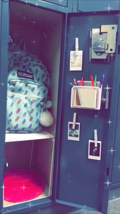 Easy, simple locker idea! All items came from Target! Simple Locker Ideas For School, Simple Locker Ideas, Locker Decorations Ideas, Cute Locker Decorations, Cute Locker Ideas, School Locker Organization, School Locker Decorations, Locker Shelf, Middle School Lockers