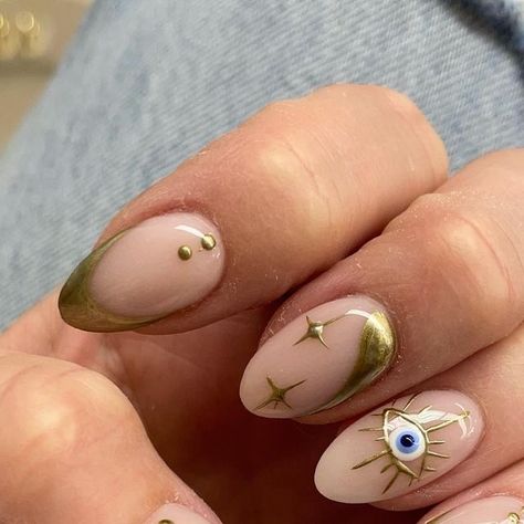 Nails For Egypt Trip, Third Eye Nail Design, Seeing Eye Nails, Egypt Nails Design, Nails For Greece Vacation, Greece Holiday Nails, Greek Nail Art, Greece Nails Designs, Cyprus Nails