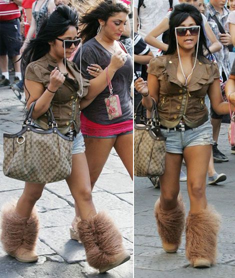 I love her boots!!! She has black & white also & they are great. Snookie Jersey Shore Outfits, Fur Boots Outfit, Trashy Y2k Aesthetic, Girl Drama, Winter Lookbook, Sheepskin Boots, Jersey Shore, Bearpaw Boots, Love Affair