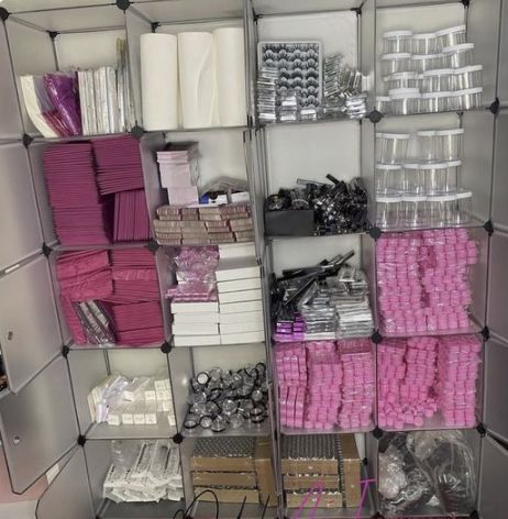 Lash Selling Business, Business Room Ideas, Makeup Business Ideas, Small Business Room Ideas, Small Business Room, Business Room, Cosmetic Business, Small Business Office, Business Storage