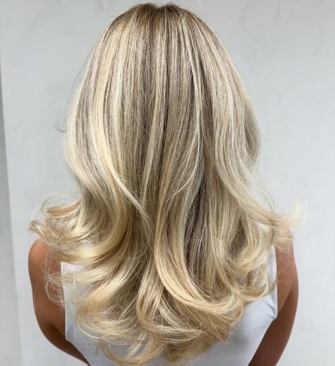 Trendy Blonde Hair, Blonde Hair Styles, Summer Blonde Hair, Balayage Blonde, Blonde Hair Inspiration, Blowout Hair, Blonde Hair Looks, Long Blonde, Long Blonde Hair