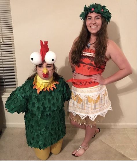 Moana And Hey Hey Costume, Moana And Hay Hay Costume, Moana And Pua Costume, Hay Hay Costume Moana, Beach Themed Halloween Costumes, Moana 2 Outfit Ideas, Moana Group Costume, Moana Chicken Costume, Moana Halloween Costume Women