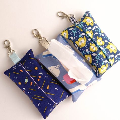 Sew Some Easy Travel Tissue Pouches — Pin Cut Sew Studio Small Sewing Space, Sew Studio, Travel Tissue Holder, Tissue Pouch, Pouch Diy, Pouch Sewing, Tissue Case, Sewing Space, Small Sewing Projects