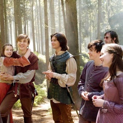 Caspian And Lucy, Edmund Narnia, Narnia Cast, Narnia Movies, Regina Spektor, Narnia 3, Georgie Henley, Prince Caspian, Jonathan Rhys Meyers