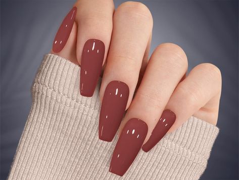 Discover the richness of our Spiceberry Brown Press-On Nails. Featuring deep, earthy tones, these nails add a touch of sophistication to any look. Perfect for fall, they provide a durable, stylish alternative to traditional manicures. 💅 See More Earth Tone Colors here: 💅 https://www.etsy.com/shop/DawnElleDesigns?ref=search_shop_redirect§ion_id=49919681  See All the Nail Designs  dawnelledesigns.etsy.comYou will receive a full set of 10 nails in your size along with a complimentary gift of a na Short Nail Winter Colors, Toffee Color Nails, Gel Colour Nails, Fall Nails Monochromatic, Fall One Color Nails, Cranberry Sparkle Nails, Clay Colored Nails, Brown Polish Nail, Coffin November Nails