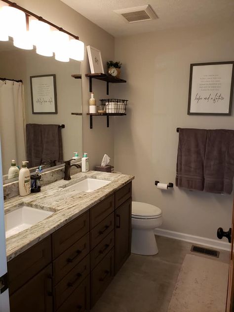 Tan Small Bathroom Ideas, Brown And Beige Bathroom Ideas, Brown Cabinets Bathroom Decor, Tan And Brown Bathroom Decor Ideas, Bathroom Brown Cabinets Decor, Bathroom Decor Earth Tones, Dark Cabinet Bathroom Decor, Brown Neutral Bathroom, Bathroom Decor Dark Brown Cabinets