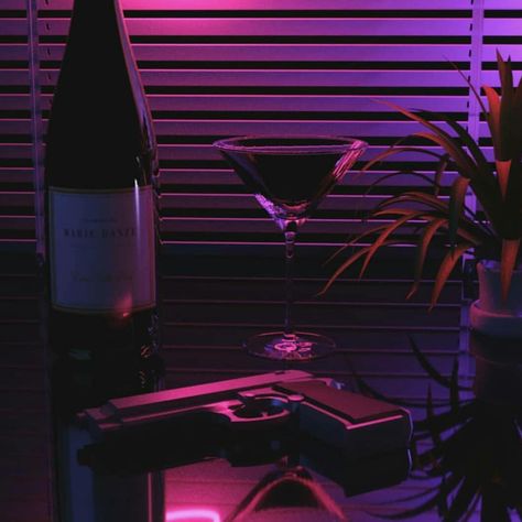 An 80s detective's life. Swordsman Aesthetic, Kyoko Kirigiri, The Wolf Among Us, Violet Aesthetic, Neon Noir, Abe Lincoln, Vaporwave Art, Arte Alien, New Retro Wave