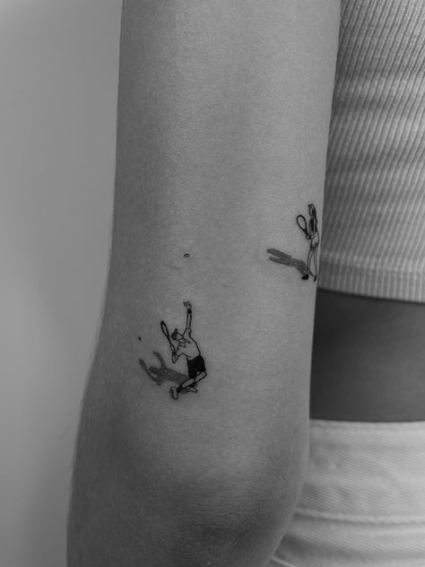 Mini People Tattoo, Running Inspired Tattoos, Small People Tattoo, Tiny People Tattoo, Little People Tattoo, Tattoo Of Kids, Men Minimalist Tattoo, Tennis Tattoo Ideas, Running Tattoos For Women