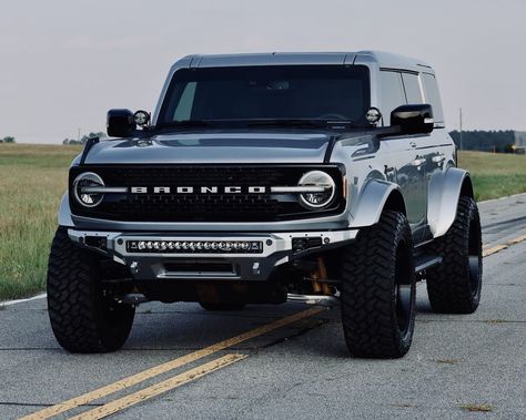 Chevy Bronco, Custom Bronco, Ford Bronco Lifted, New Ford Bronco, Bronco Truck, New Bronco, Ford Suv, Ford Broncos, Truck Wheels