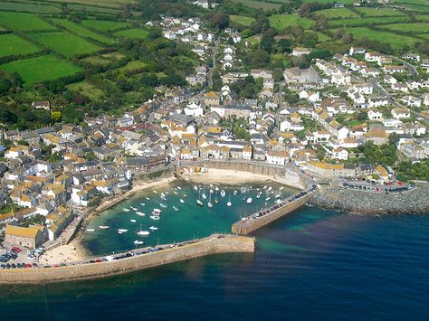 Cornish fishing villages | Cornish fishing village | Flickr - Photo Sharing! Cornwall Villages, Town Reference, Paper Village, Cornwall Beaches, Painting References, Salt Water Fishing, Minecraft Inspo, Devon And Cornwall, Sore Eyes