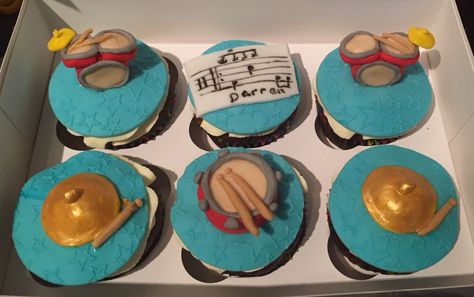 Drum theme cupcakes Drum Cupcakes, Drums Cupcakes, Theme Cupcakes, Themed Cupcakes, No Bake Treats, Drum Kits, Theme Party, How To Make Cake, Cake Ideas