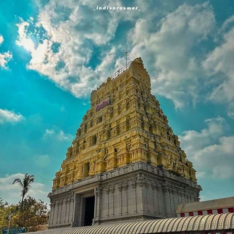 Do you know ? The Rameshwaram Temple, also known as Ramanathaswamy Temple, is a significant Hindu temple located on Rameshwaram Island in Tamil Nadu, India. It is one of the twelve Jyotirlingas, which are sacred shrines dedicated to Lord Shiva. The temple is also closely associated with the Ramayana, an ancient Indian epic. Rameshwaram Temple is not only a site of spiritual significance but also an architectural marvel, attracting millions of devotees and tourists annually. . . #rameshwaram... Rameswaram Temple, Rameshwaram Temple, Ramanathaswamy Temple, Easy Money Online, Dream Place, Hindu Temple, Easy Money, Tamil Nadu, The Temple