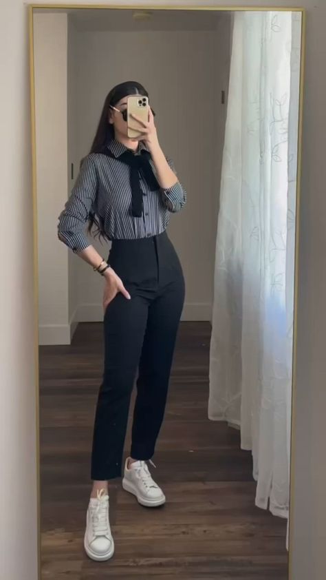 Outfit Formal Mujer, Semi Casual Outfit, Casual Oufits, Outfits Juvenil, Look Office, Look Formal, Fasion Outfits, Business Casual Outfits For Work, Everyday Fashion Outfits