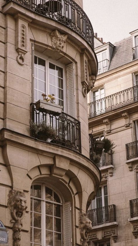 French Luxury Aesthetic, Old French Aesthetic, French Office, Spring In Paris, French Aesthetic, Vintage Parisian, European Aesthetic, Parisian Vibes, Paris Theme