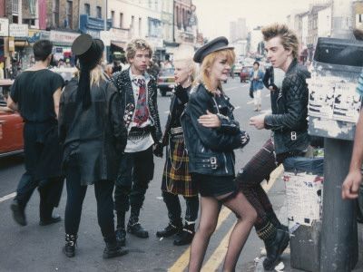 Punk 1970s, 80s Punk Fashion, Stile Punk Rock, Punk Hat, Punks 70s, 1970s Punk, 70s Mode, Punk Subculture, Punk 90s