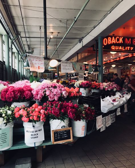 Pike Place Market, Seattle, WA Seattle Market Place, Seattle Flower Market, Seattle Farmers Market, Seattle Public Market, Pike Market Seattle, Pikes Place Market Seattle, Pike Place Market Flowers, Seattle Photoshoot, Florist Boutique