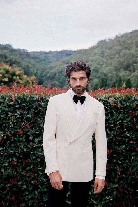 Unique Groom Tuxedo, Dinner Jacket Wedding, White Dinner Jacket, White Tuxedo Wedding, Men's Tuxedo Wedding, White Tuxedo Jacket, White Wedding Suit, Suits Groom, White Tux