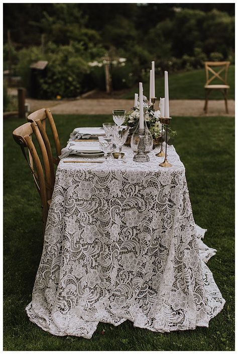 Lace Tablecloth Wedding Overlays, Lace Table Cloth Ideas, Lace Sweetheart Table, Wedding Sweet Heart Table Ideas, Sweet Heart Table Ideas, Lace Tablescape, Lace Wedding Table Decor, Rustic Wedding Reception Decor, Lace Wedding Decor