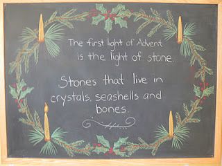 The first light of Advent is the light of Stones  Stones that live in crystals, seashells, and bones. Waldorf Advent Verse, Advent Chalkboard Art, Advent Waldorf, Waldorf Advent, Waldorf Christmas, Waldorf Chalkboard, Waldorf Classroom, Chalkboard Drawing, Blackboard Drawing